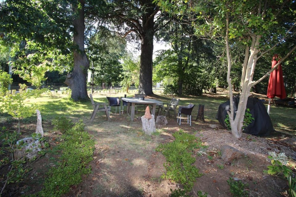 Olinda Country Cottages Country House in Mount Dandenong