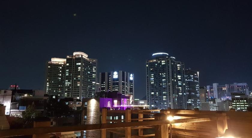 Crib 49 Guesthouse Seoul - foreigner only Bed and Breakfast in Seoul