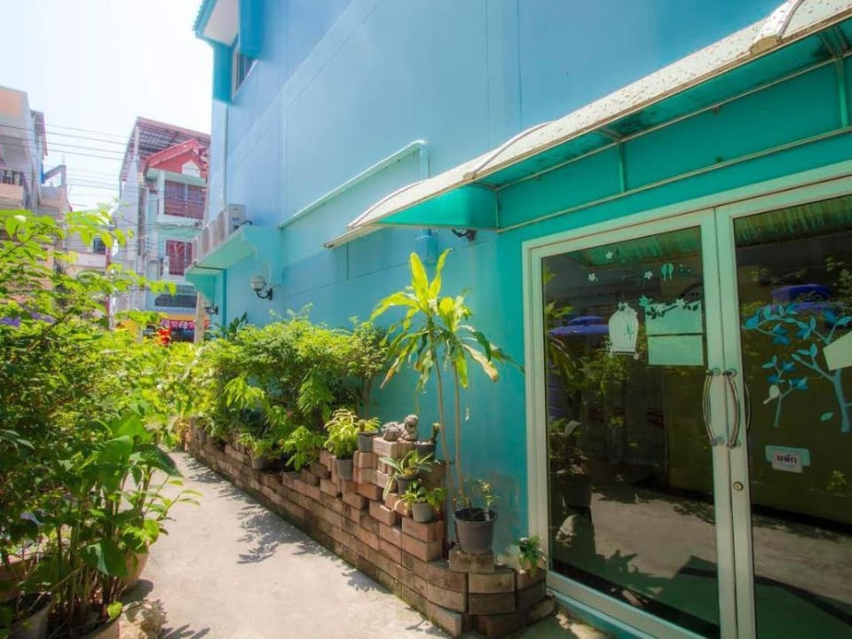 Anantachai Guest House Hotel in Thailand