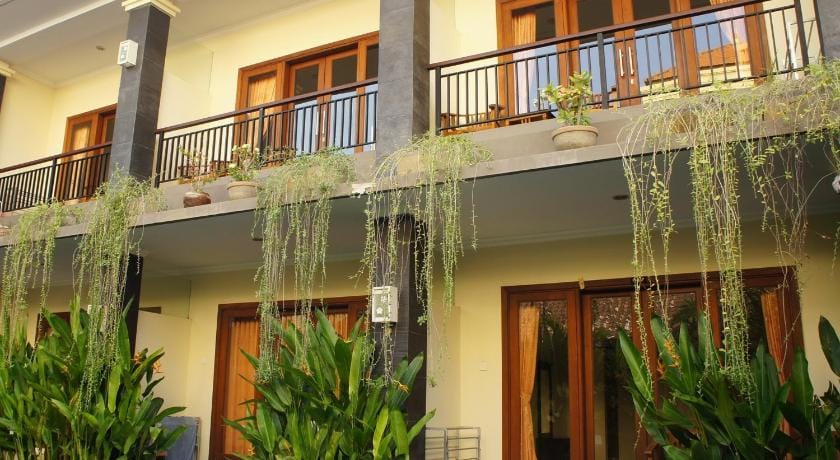 Waringin Home Stay Bed and Breakfast in Kuta