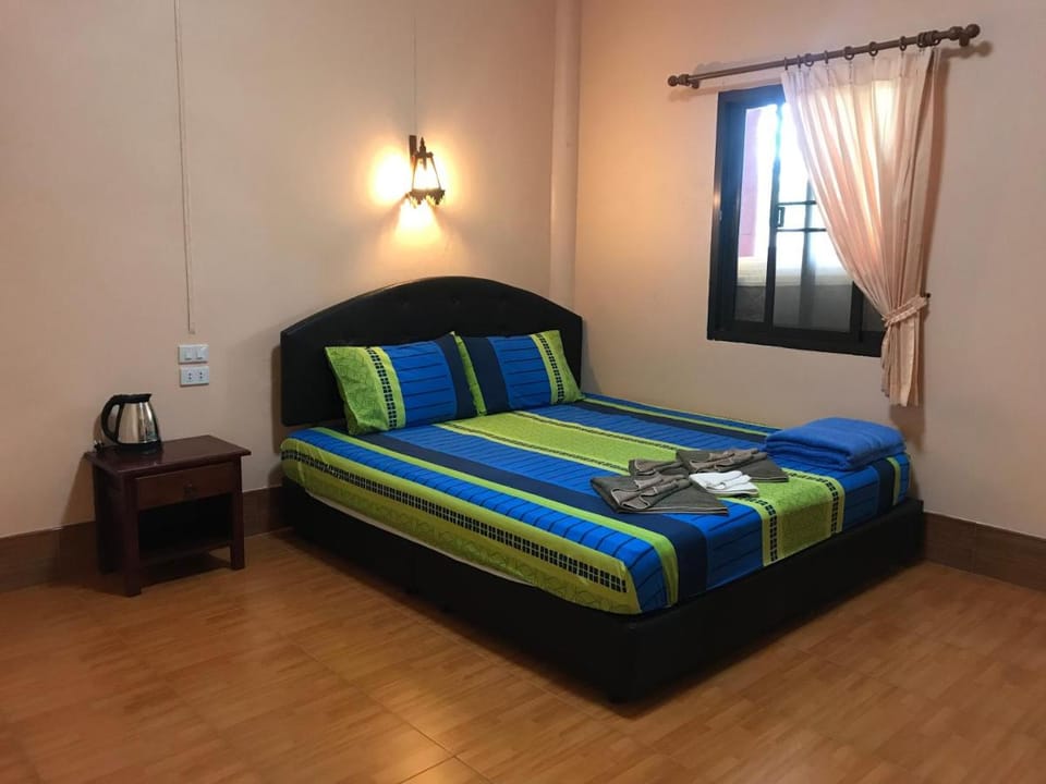 Pim Bungalow Hotel in Ko Pha-ngan Sub-district
