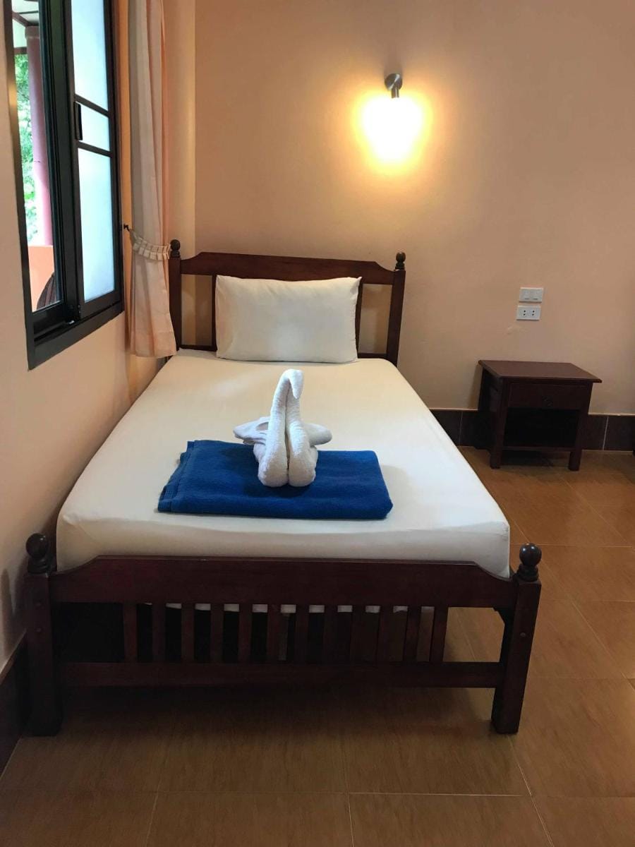 Pim Bungalow Hotel in Ko Pha-ngan Sub-district
