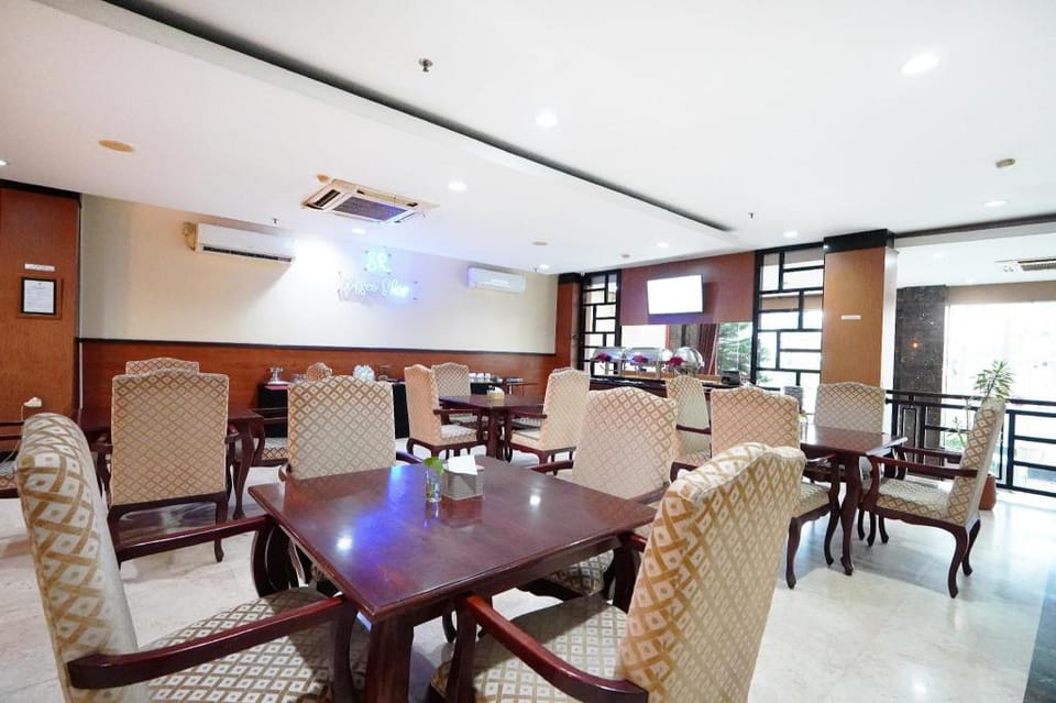 SUTAN RAJA CIREBON HOTEL Hotel in West Java