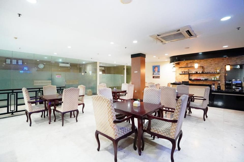 SUTAN RAJA CIREBON HOTEL Hotel in West Java