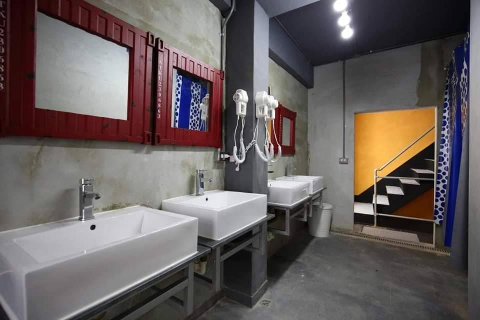 蜂巢膠囊旅店 - Hive B&B Hostel in Taiwan, Province of China