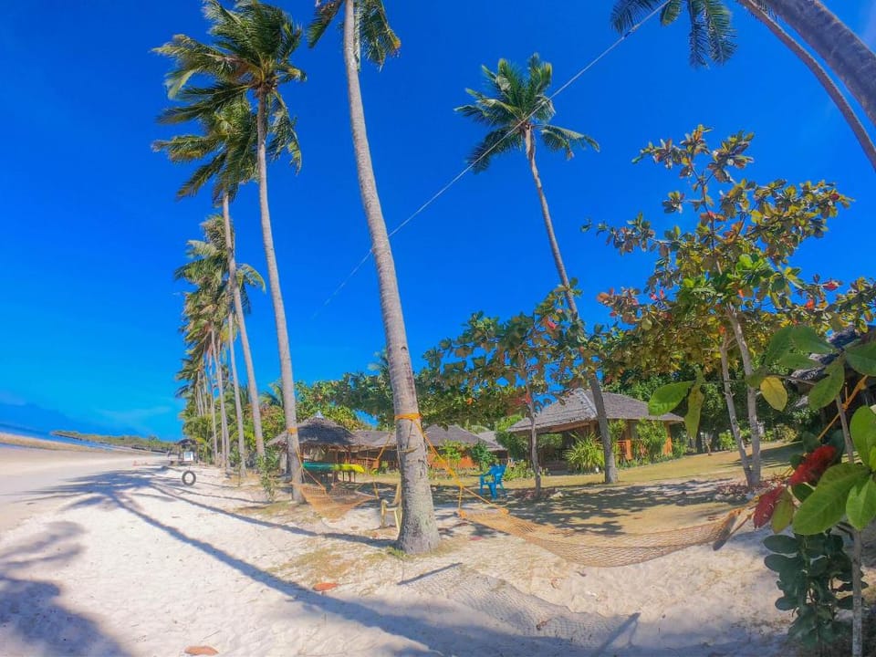 The Bruce Luxury Private Cottage Hotel in Siquijor
