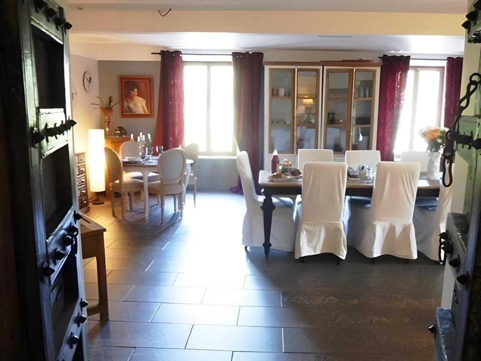 Les chambres d'hotes Les Délices de Lavoûte Hotel in Auvergne-Rhône-Alpes