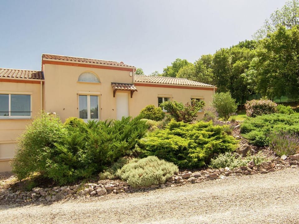 Peaceful Villa in Calamane with Private Pool Villa in Occitanie