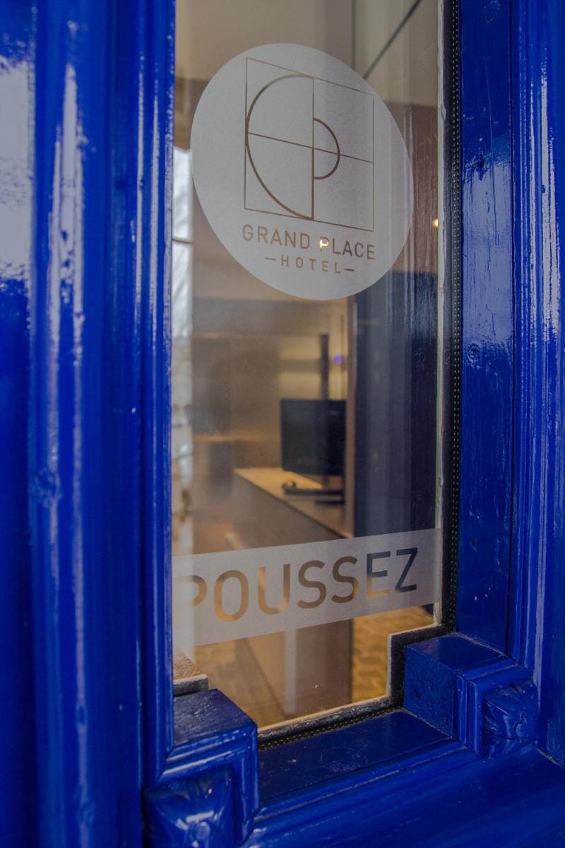 Grand Place Hôtel "Boutique et Appart'hôtel" Apartment in Arras