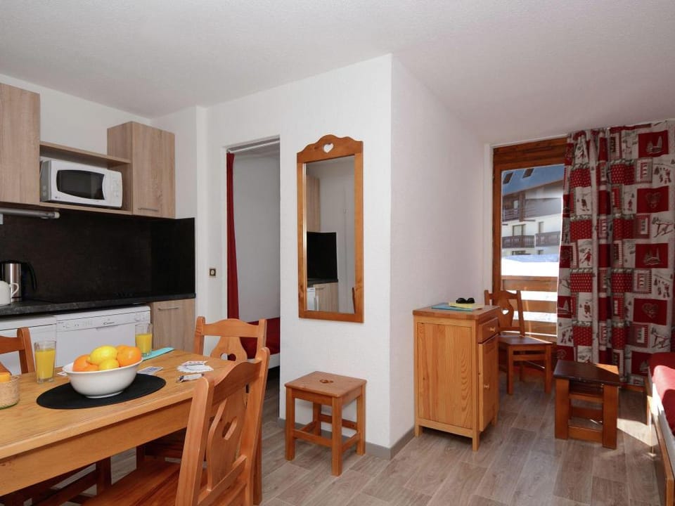 Alpine Stay Near Slopes Apartment in Les Deux Alpes