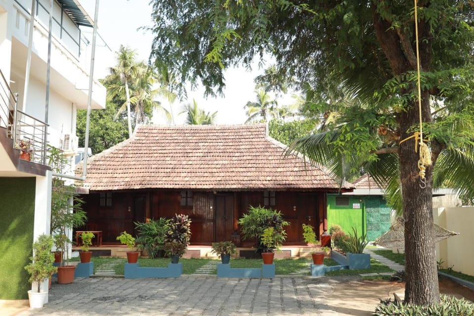 Cherai Beach Palace Resort in Vypin