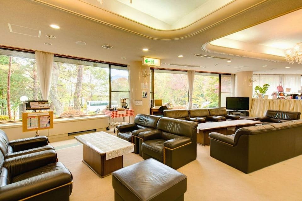 Yamanakako Shuzanso Ryokan in Shizuoka Prefecture