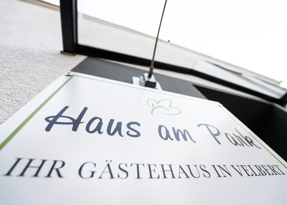 Haus am Park - Ihr Gästehaus in Velbert Bed and Breakfast in North Rhine-Westphalia
