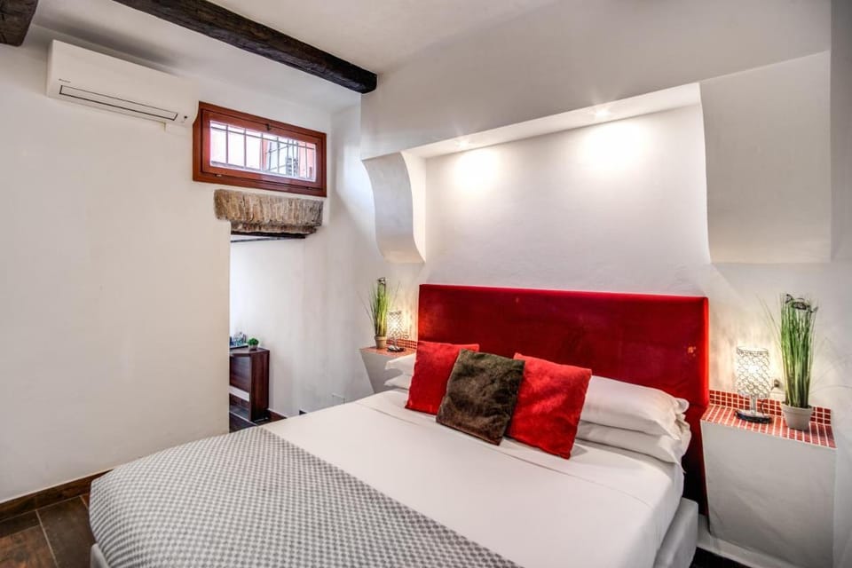 Piazza di Spagna Comfort Rooms Bed and Breakfast in Rome