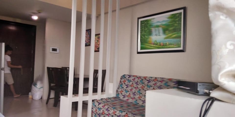 Palm Tree Genlex Condo Apartment in Pasay