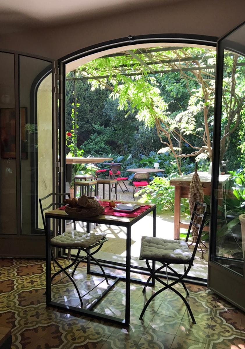 Les Jardins de Baracane Bed and Breakfast in Avignon