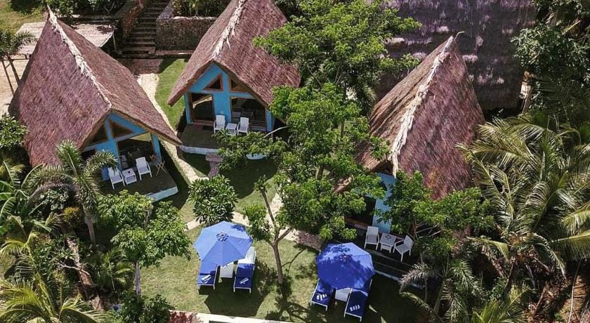 Blue Monkey Villas Hotel in Pujut