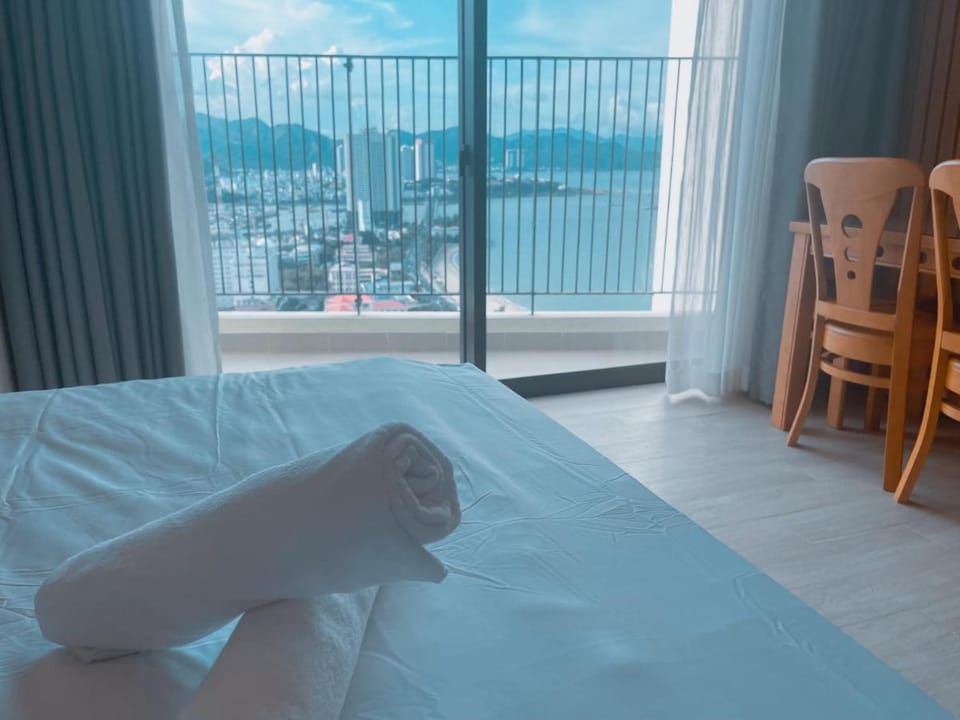 Balcony Sea View Apartments Nha Trang Apartment hotel in Nha Trang