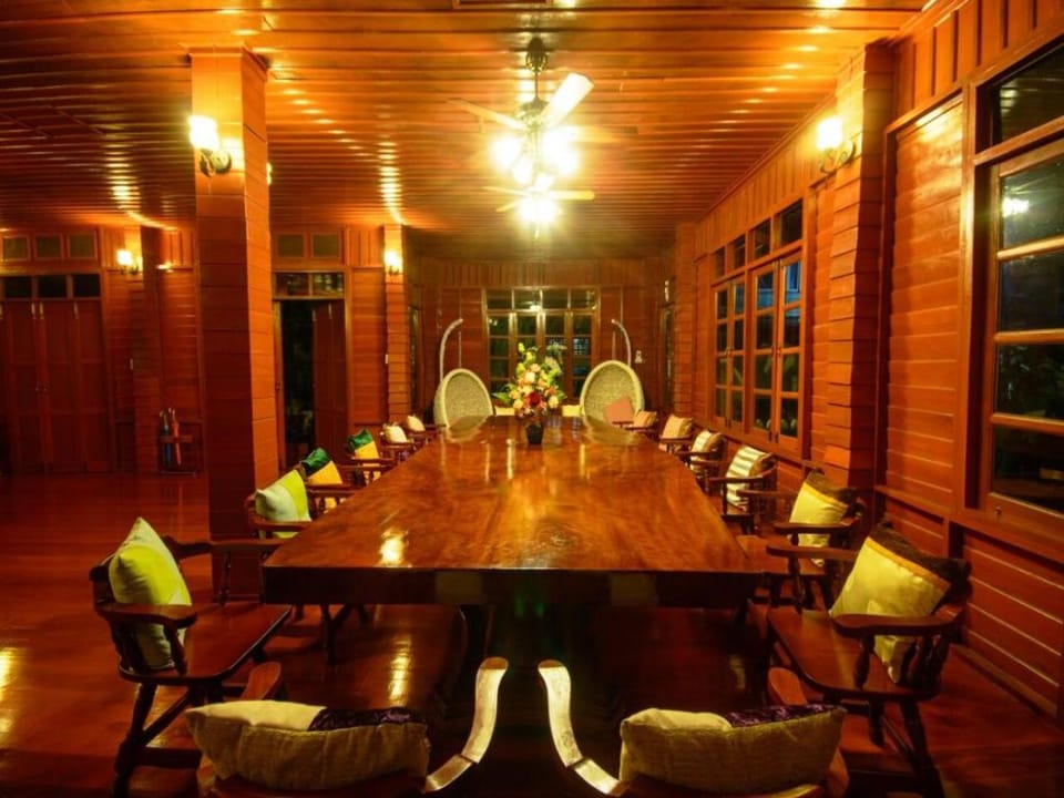 Phimai Paradise House Hotel in Laos