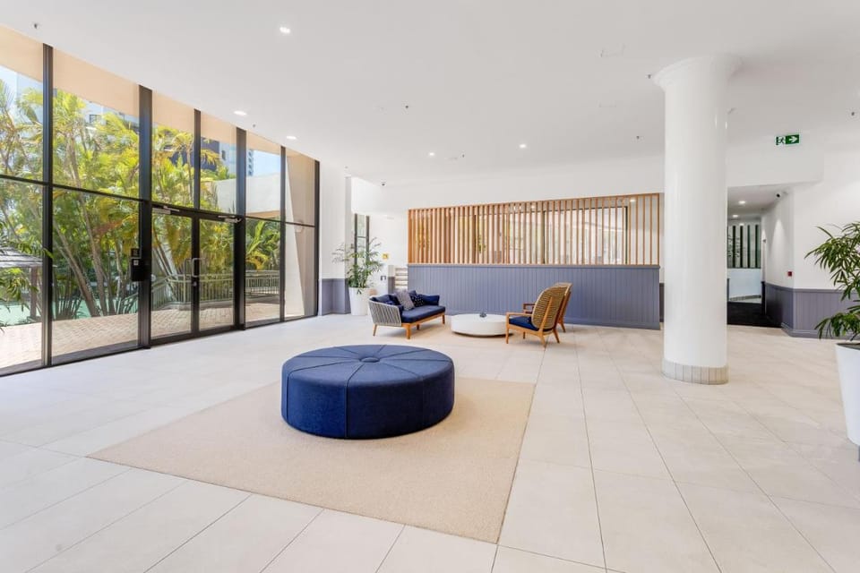 The Meriton Apartments on Main Beach Apartment hotel in Surfers Paradise