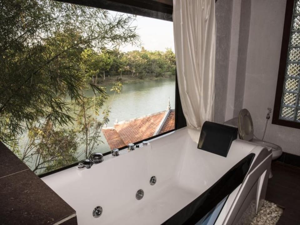 Romduol Island Chalet Hotel in Cambodia