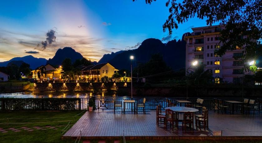 The Grand Riverside Hotel-1 Hotel in Vang Vieng