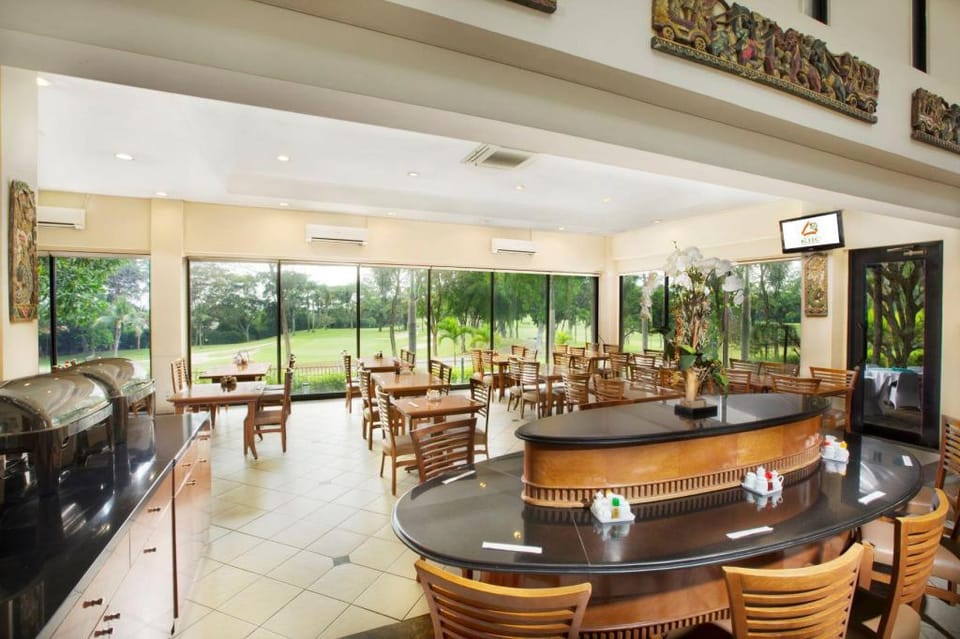 Puri Kiic Golf View Hotel Hotel in West Java