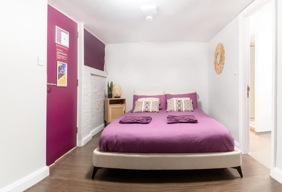 Safestay London Kensington Holland Park Hostel in City of Westminster