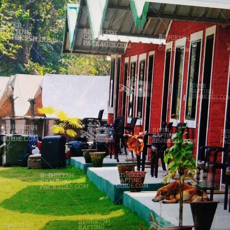 River Valley Resort Hotel in Uttarakhand