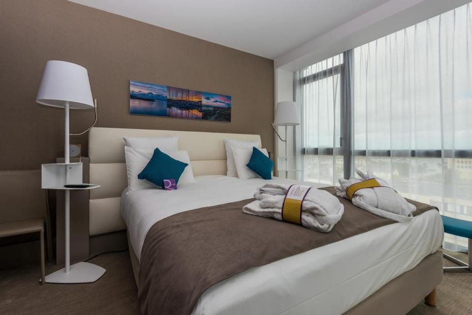 Mercure Cherbourg Centre Port Hotel in Normandy