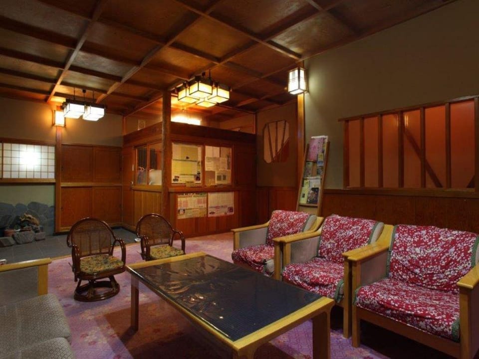 Hatsunoyu Ryokan in Shimotakai District
