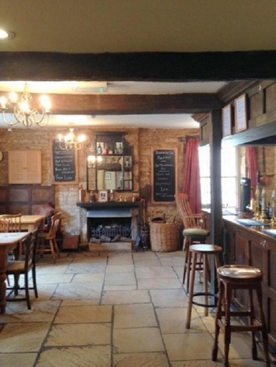 The Royal Oak Burford Bed and Breakfast in West Oxfordshire District
