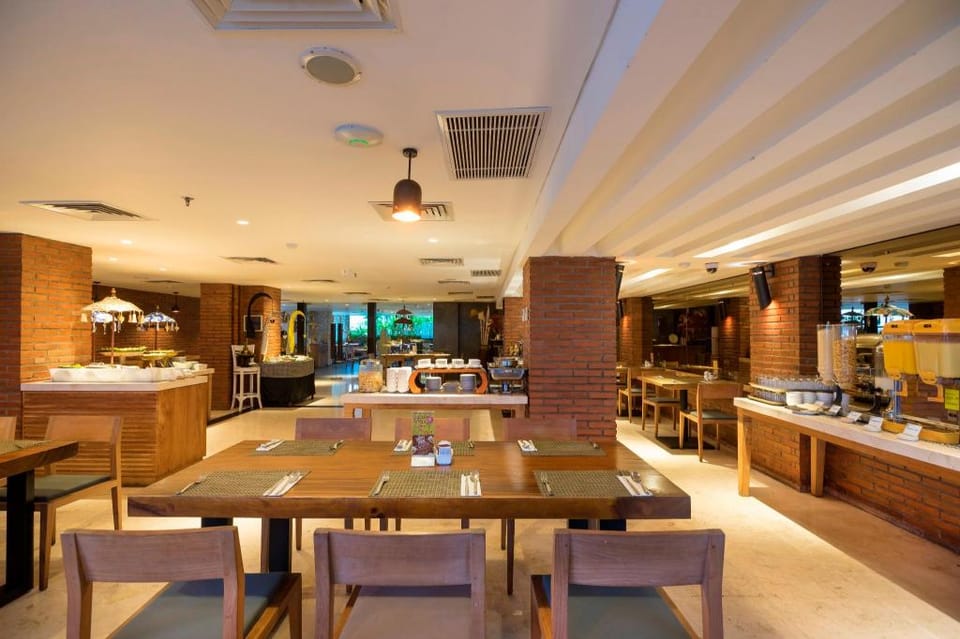 D'Primahotel Petitenget Seminyak Hotel in North Kuta