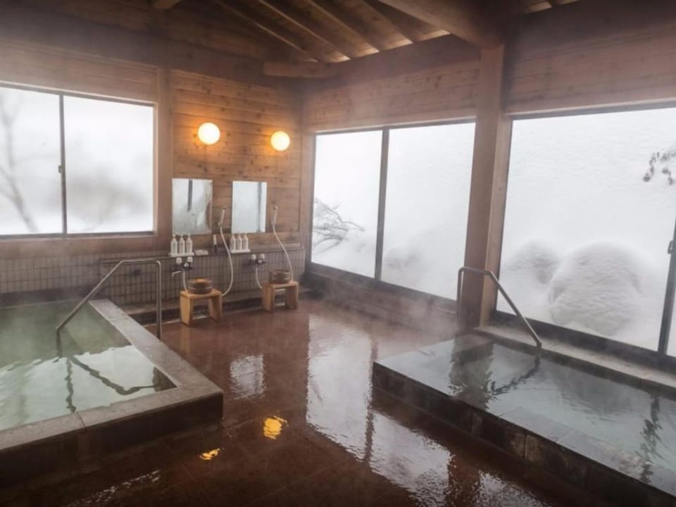 Kusatsu Onsen Nisshinkan Hotel in Nagano Prefecture