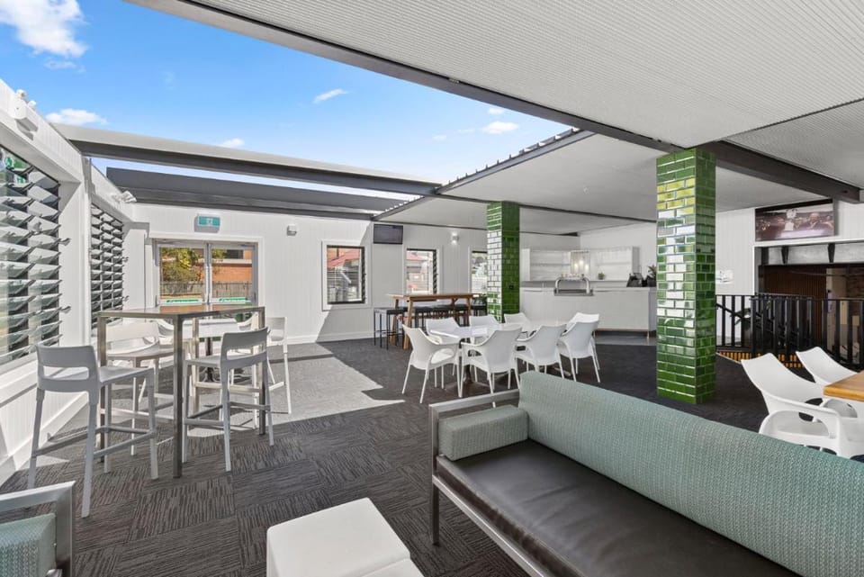 Pier Hotel Hotel in Coffs Harbour