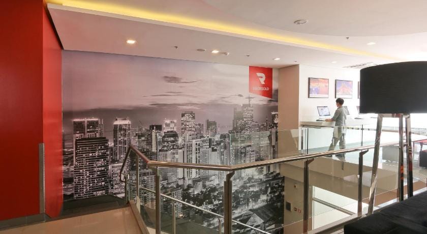 Red Planet Manila Amorsolo Hotel in Pasay