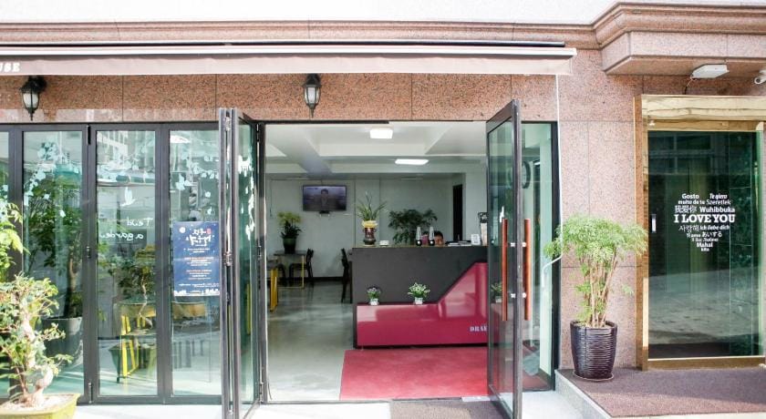 Dream Guest House Myeongdong Bed and Breakfast in Seoul