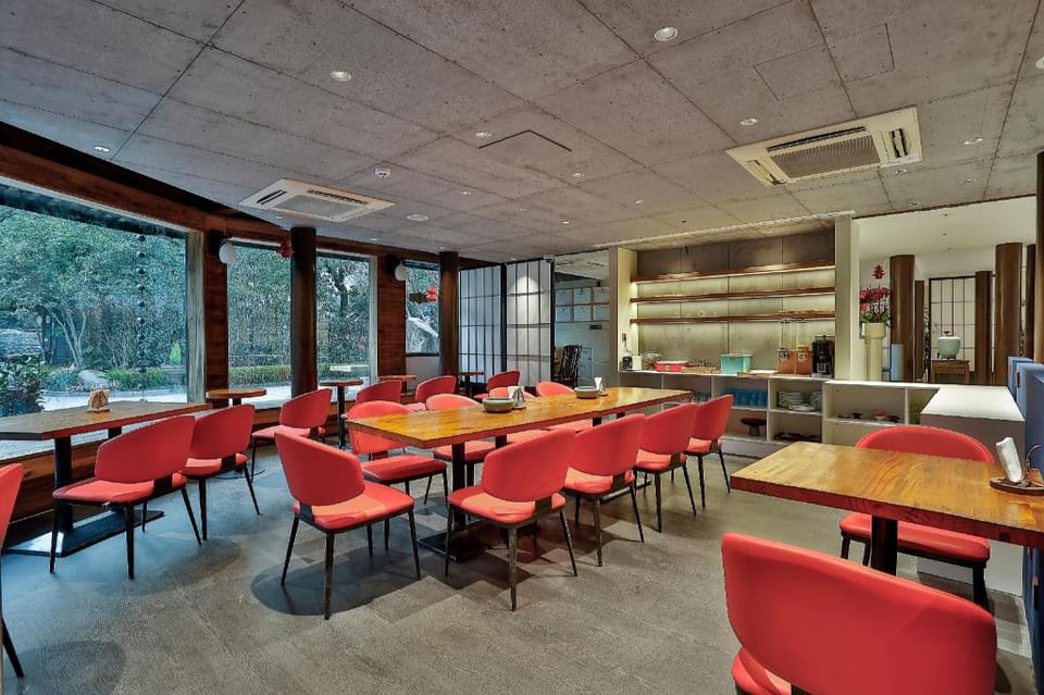 Yurong West-Lake-Cottage Holiday Hotel Hangzhou Hotel in Hangzhou