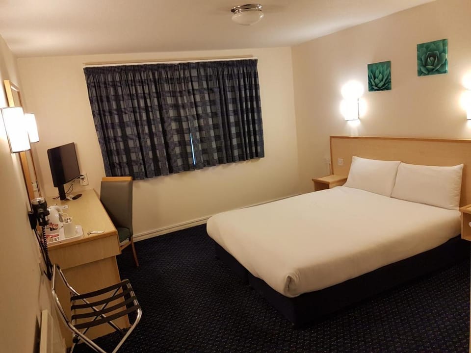 Days Inn Sutton Scotney North Hotel in Test Valley District