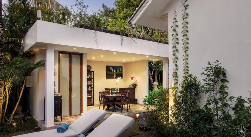 Room & Vespa Suite 3 Bed and Breakfast in Kuta