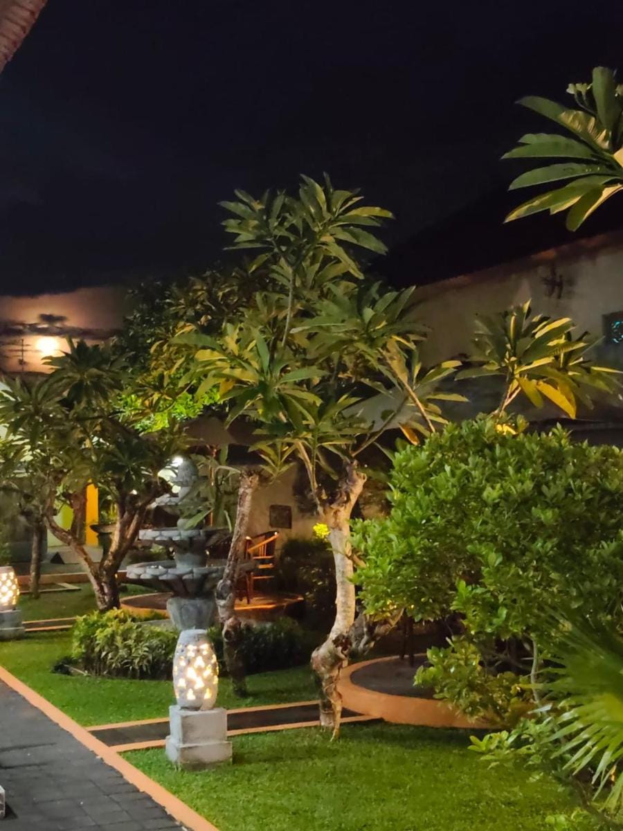 Frangipani Homestay Bed and Breakfast in Kuta Selatan