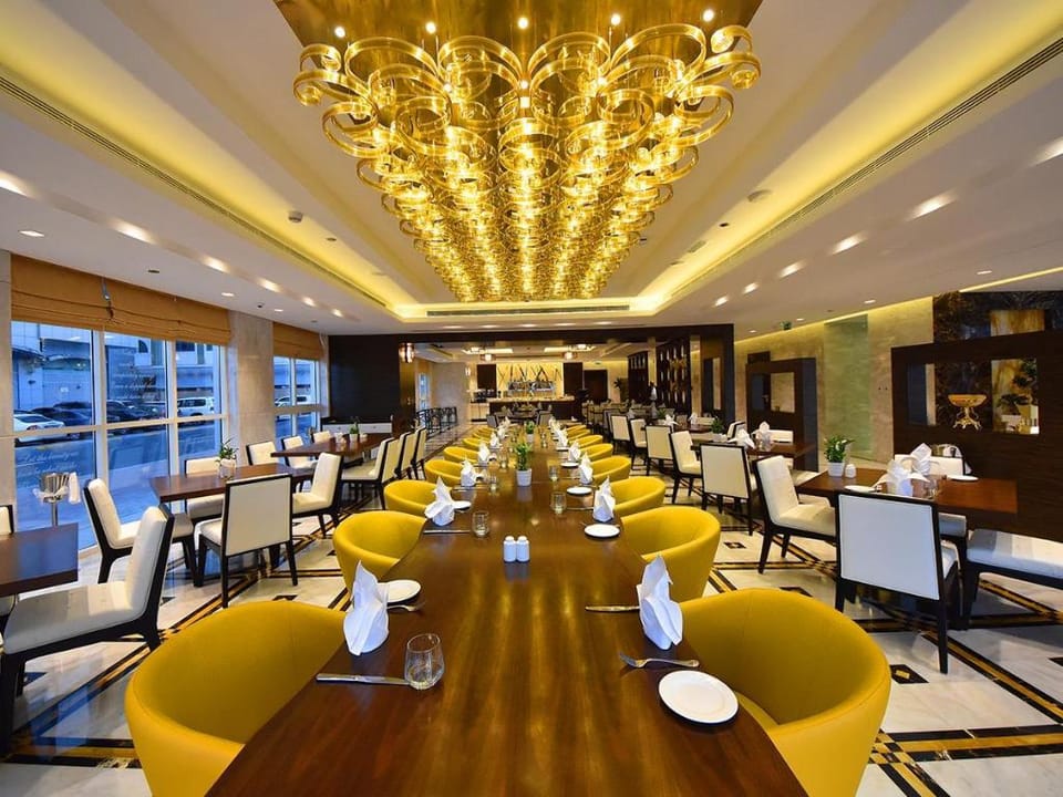 Jannah Burj Al Sarab Hotel in Abu Dhabi