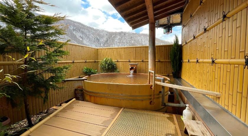 Tsuyukusa Ryokan in Takayama
