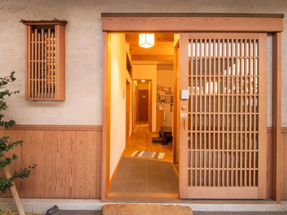 Guest House Wakabaya Bed and Breakfast in Japan