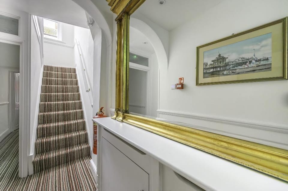 Upper Rock Brighton – Guest House Hotel in Brighton