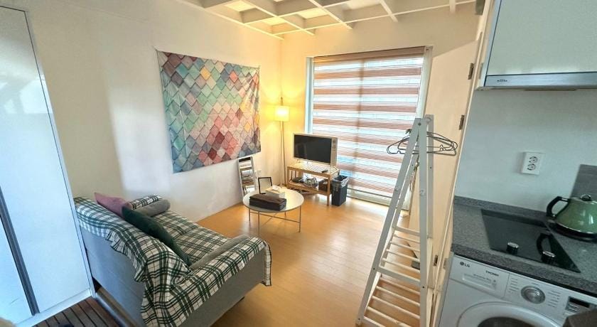 TwoTwo House Bed and Breakfast in Seoul