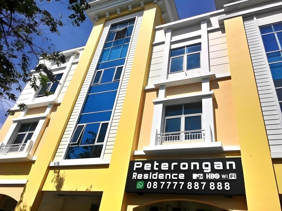DS CoLive Peterongan Hotel in Indonesia
