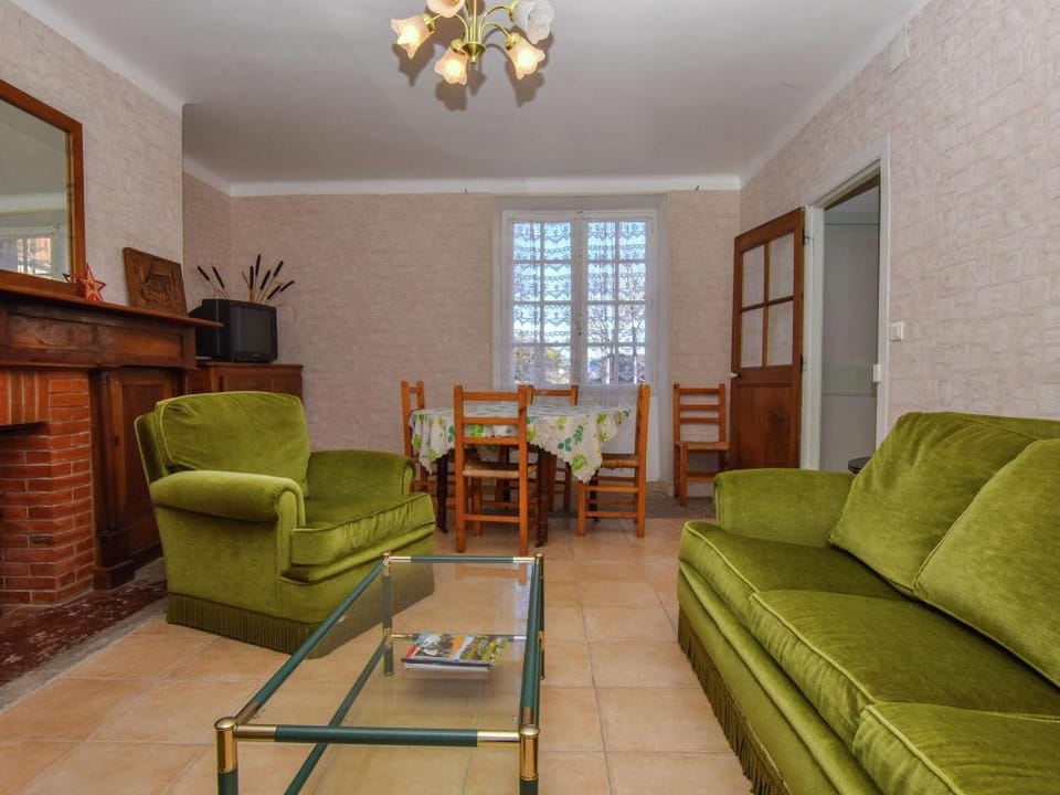 Charming Stay in Montfaucon Vacation rental in Occitanie