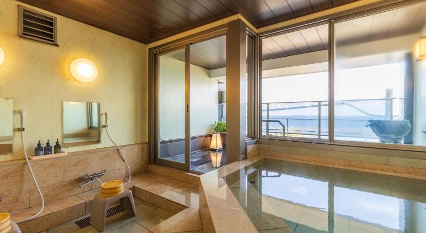 Kameya Rakan Ryokan in Shizuoka Prefecture