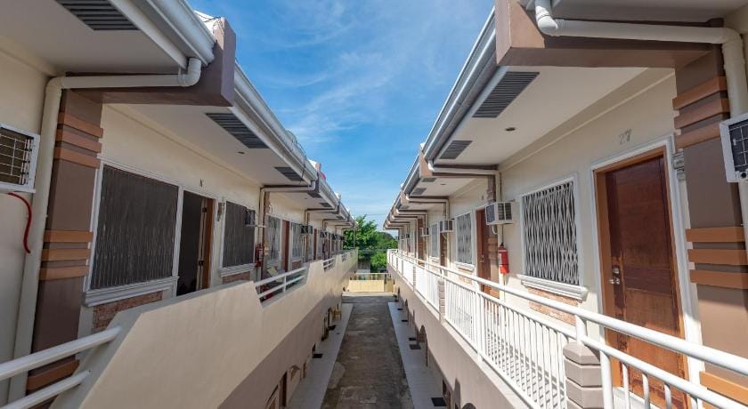 OYO 556 3j's And K Apartment Hotel in Lapu-Lapu City